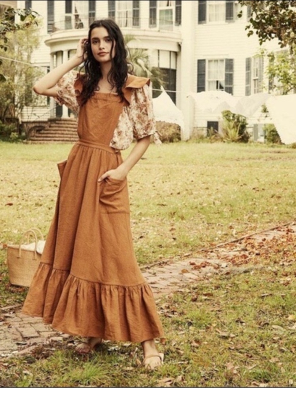 Doen Peninsula Dress Camel